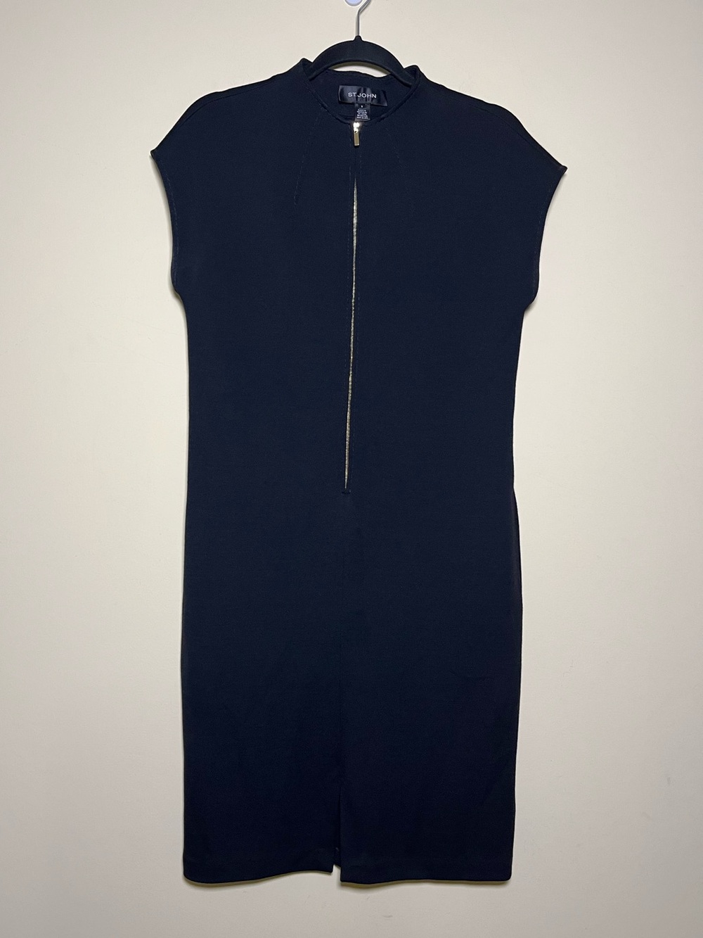 St John Zip Front Midi Sheath Dress Black Knit Wool Women’s Size 8 Quiet Luxury